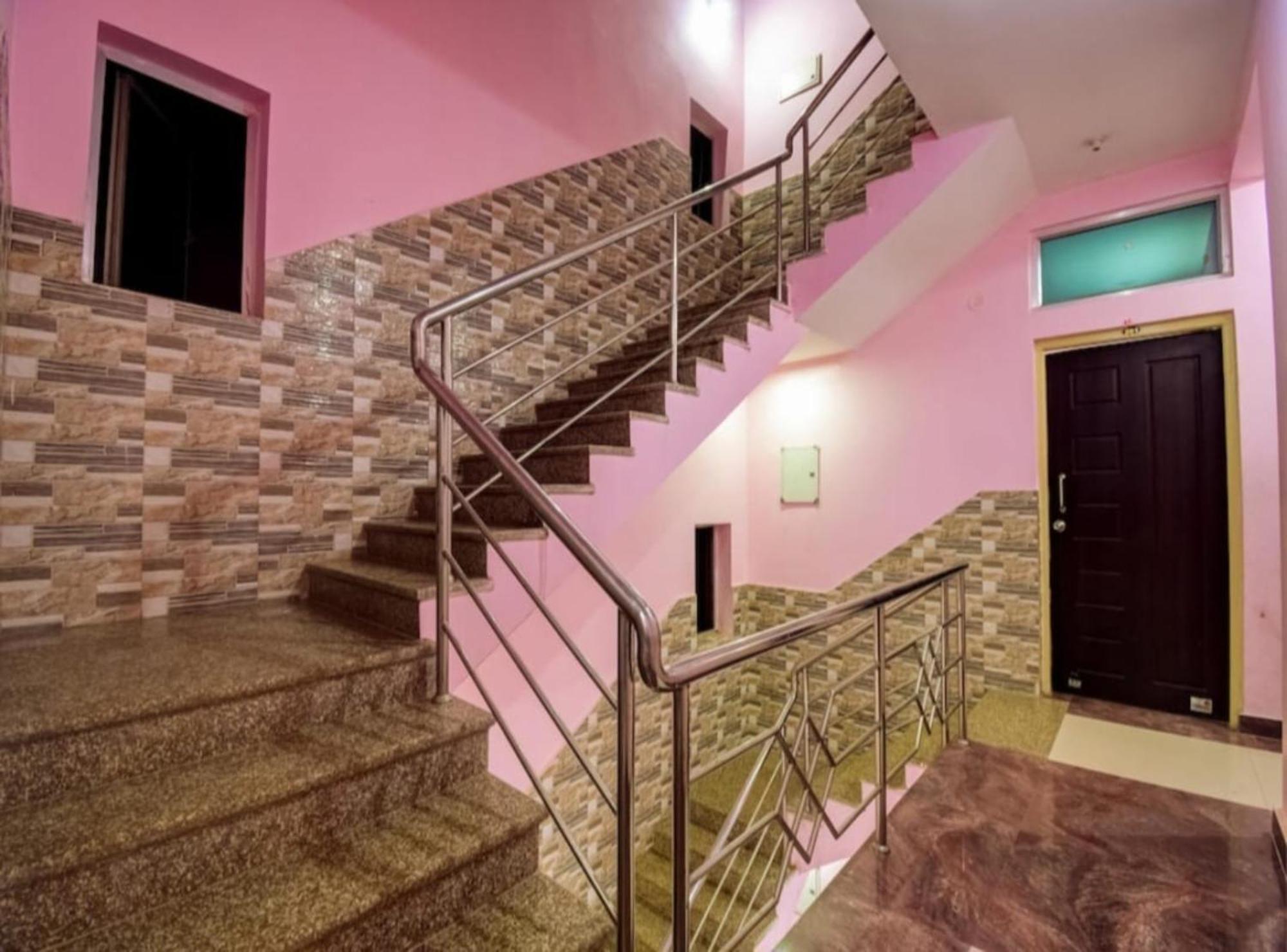 Hotel Planet9 Puri Official Экстерьер фото