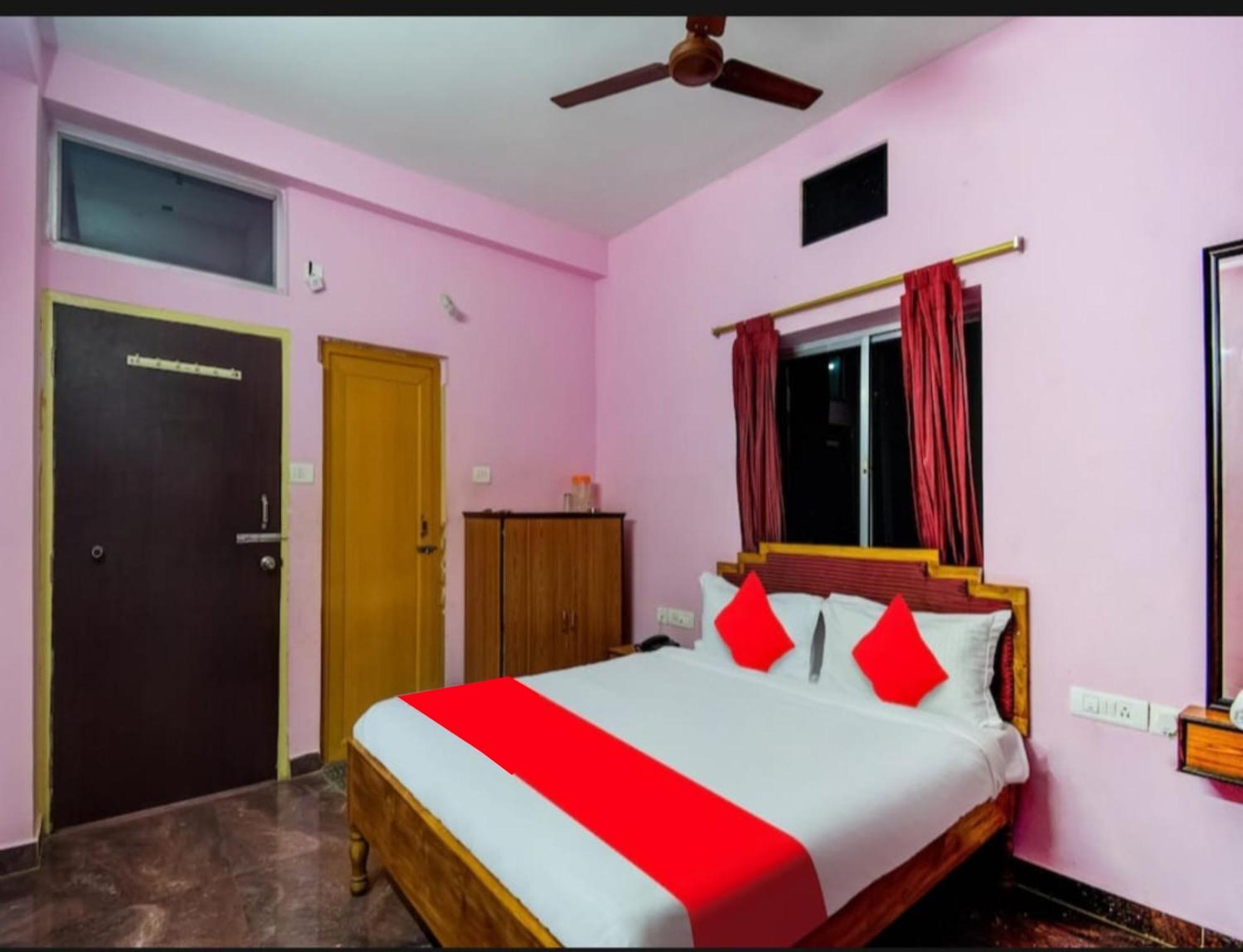Hotel Planet9 Puri Official Экстерьер фото
