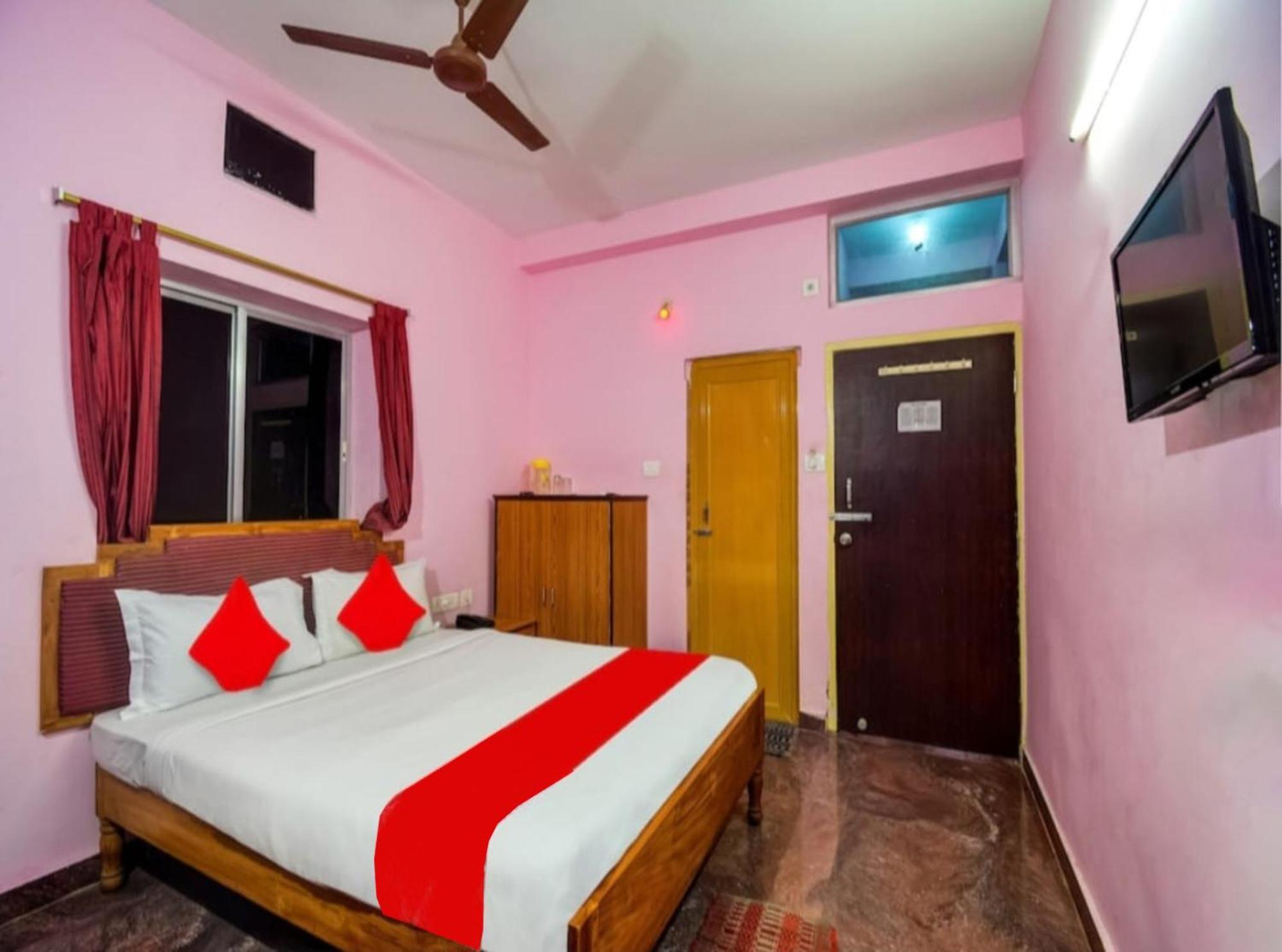 Hotel Planet9 Puri Official Экстерьер фото
