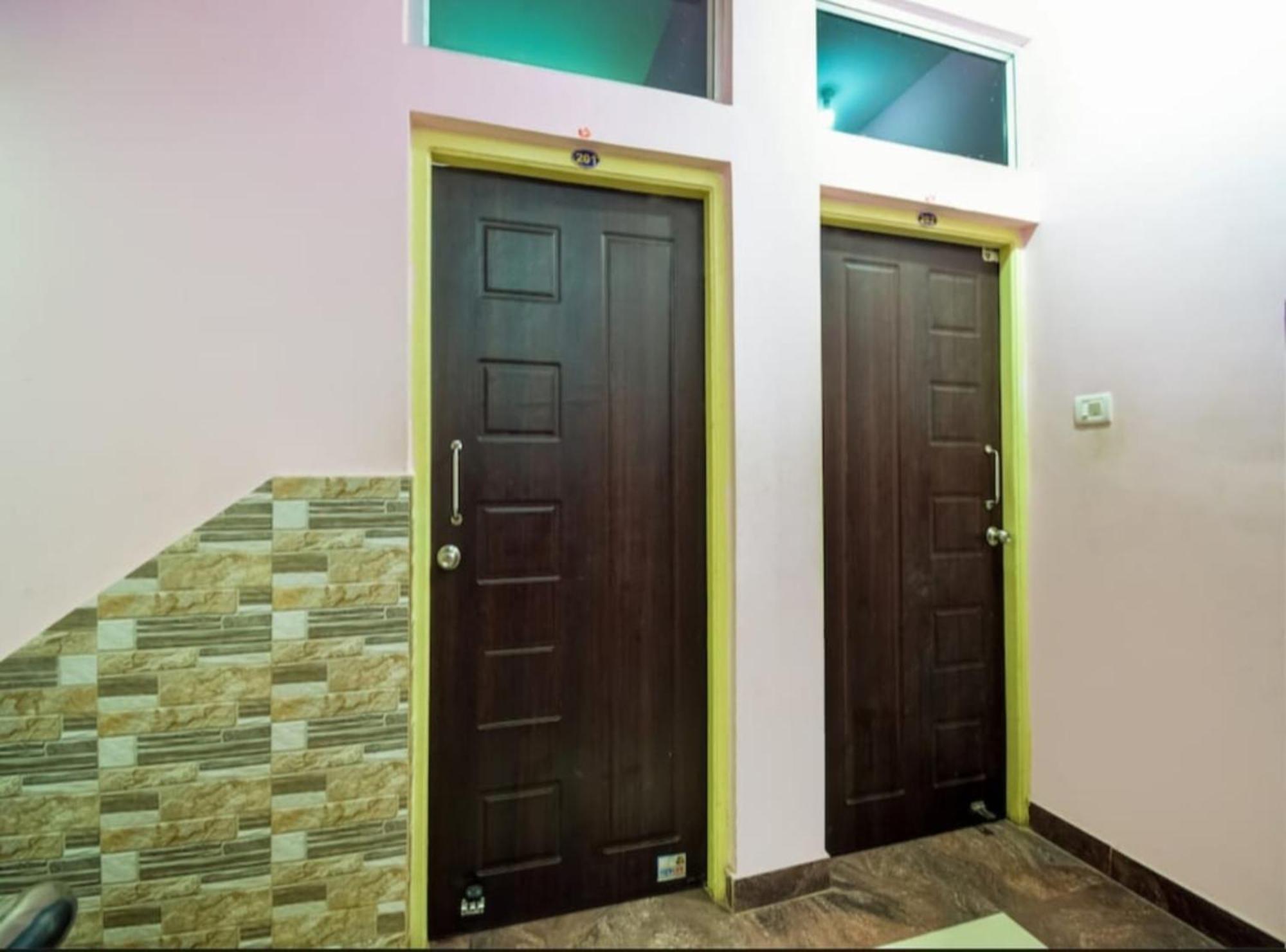 Hotel Planet9 Puri Official Экстерьер фото