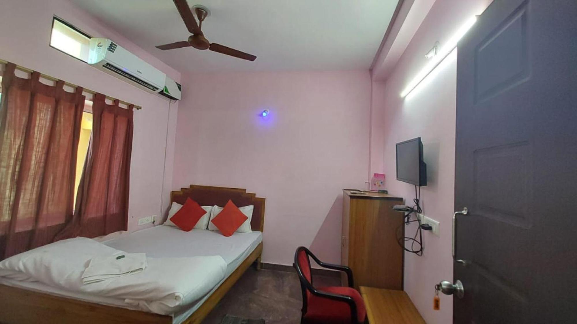 Hotel Planet9 Puri Official Экстерьер фото