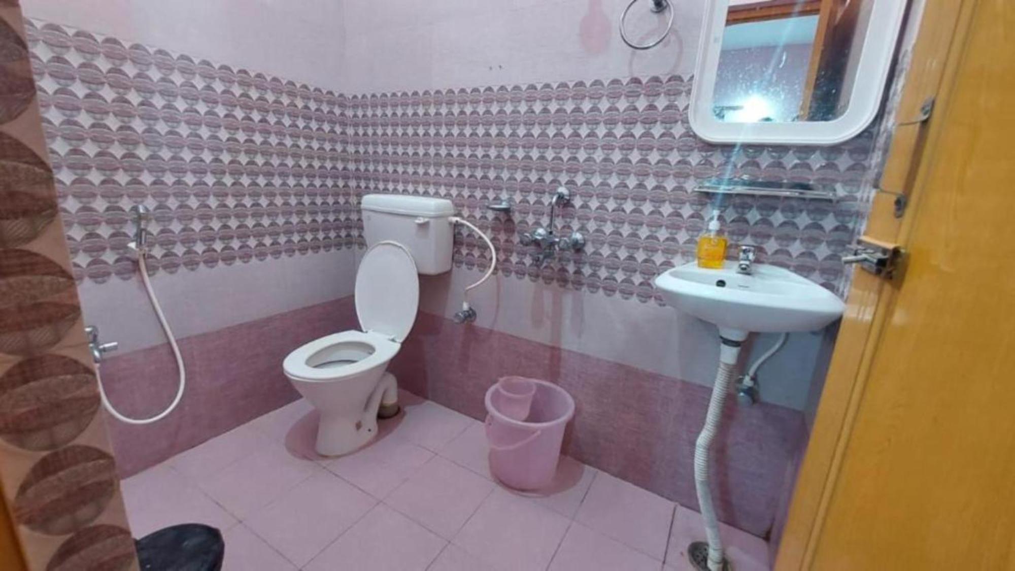 Hotel Planet9 Puri Official Экстерьер фото