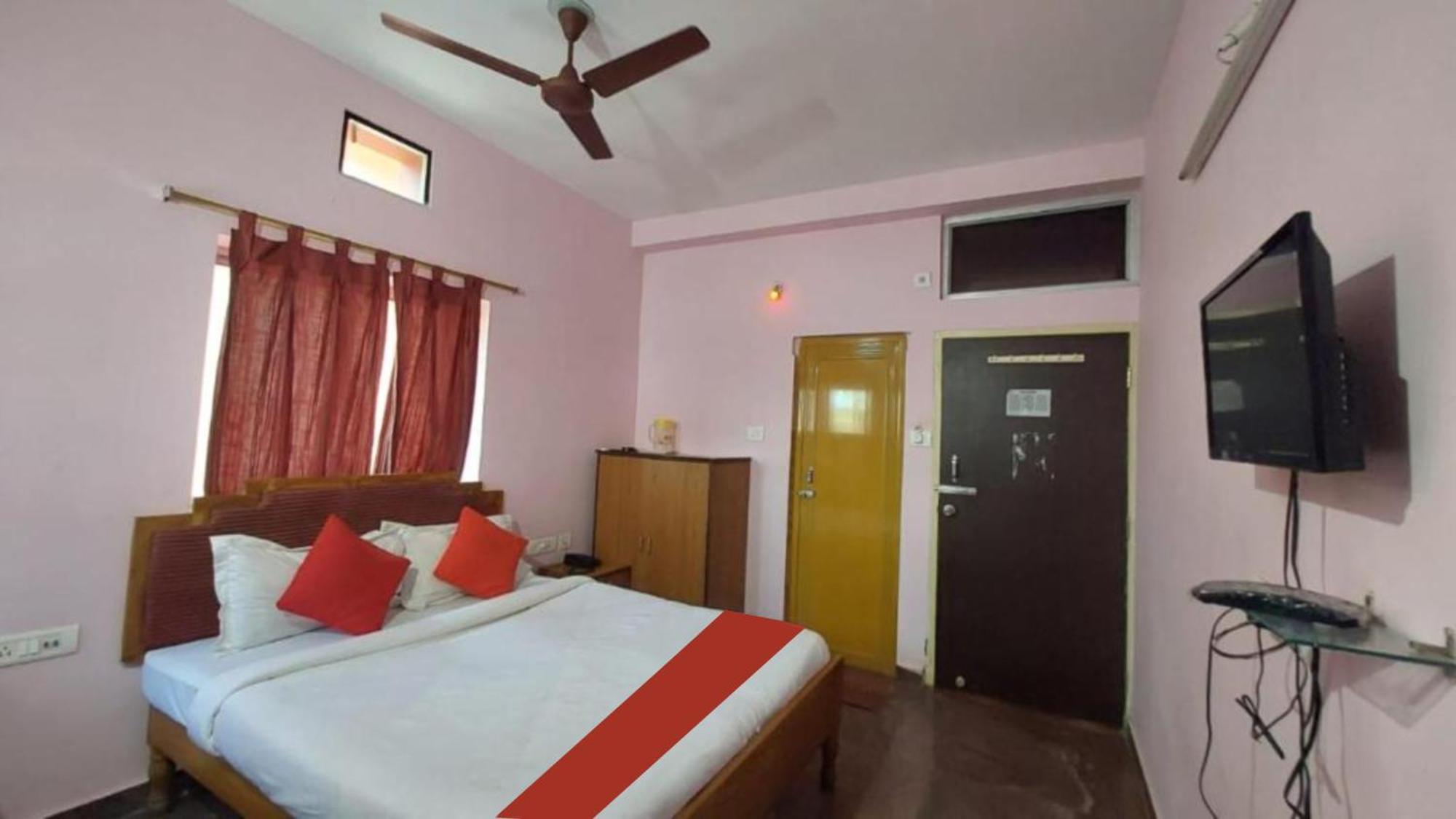 Hotel Planet9 Puri Official Экстерьер фото